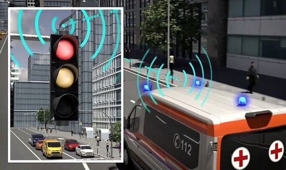 Smart Trafic light for emergency cars us