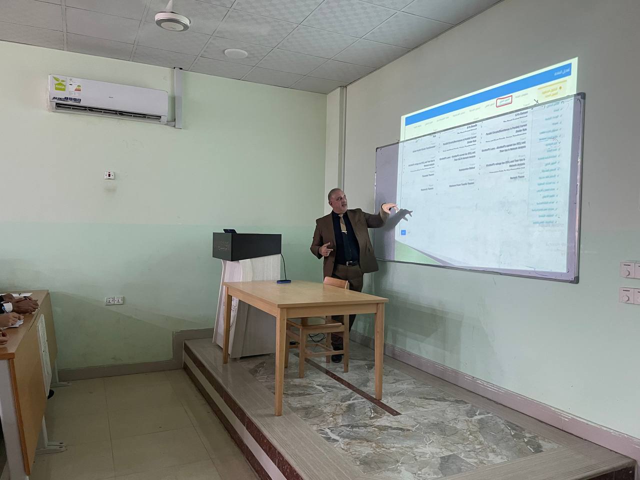 قيم قسم تقنيات الاجهزة الطبية  / كلية الهندسة والتقنيات الهندسية  دورة تدريبية  بعنوان " تطبيق ممسار بولونيا "