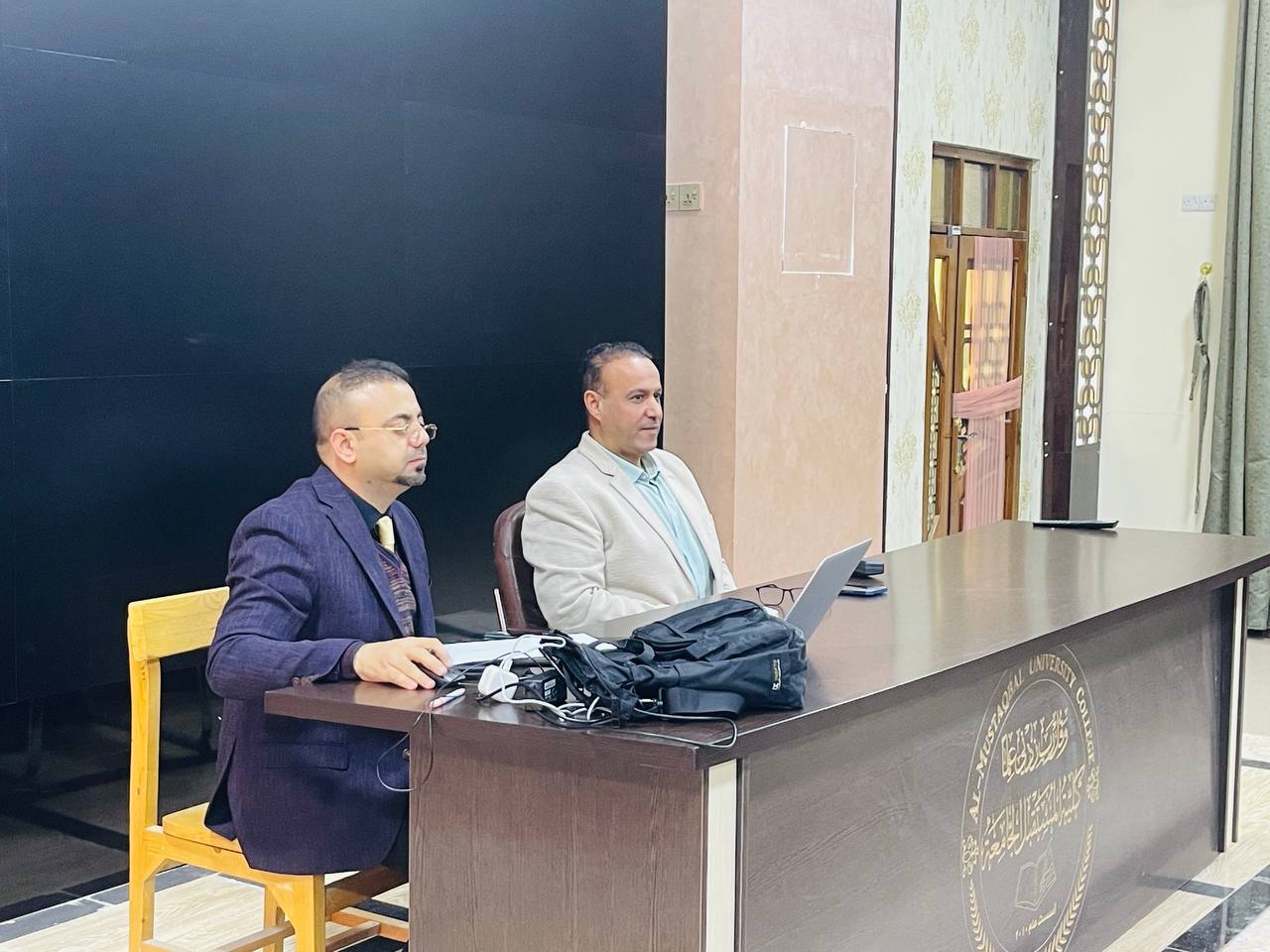 ترأس السيد العميد الاجتماع مع لجنة نشر البحوث العلمية ..