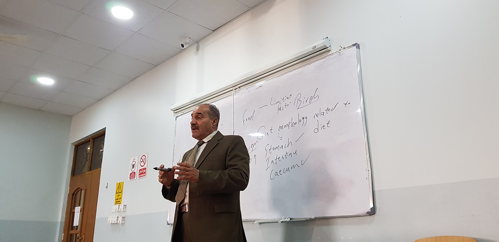 عقد سمنار بحضور كل من رئيس القسم د.فاضل فرهود مع الكادر التدريسي
