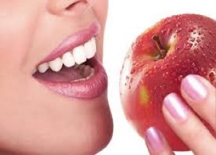 مقالة علمية ا.د عذراء يحيى بعنوان Healthy Foods List: Seven Best Foods For Your Teeth 