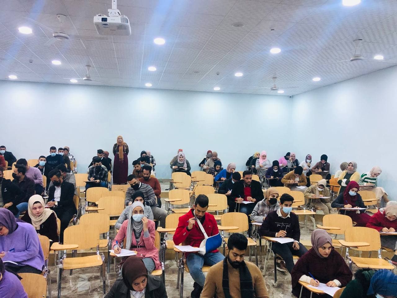 استمرار أجراء امتحانات الشهر الأول الكورس الأول لقسم طب الأسنان اليوم السبت 12/12/2021
