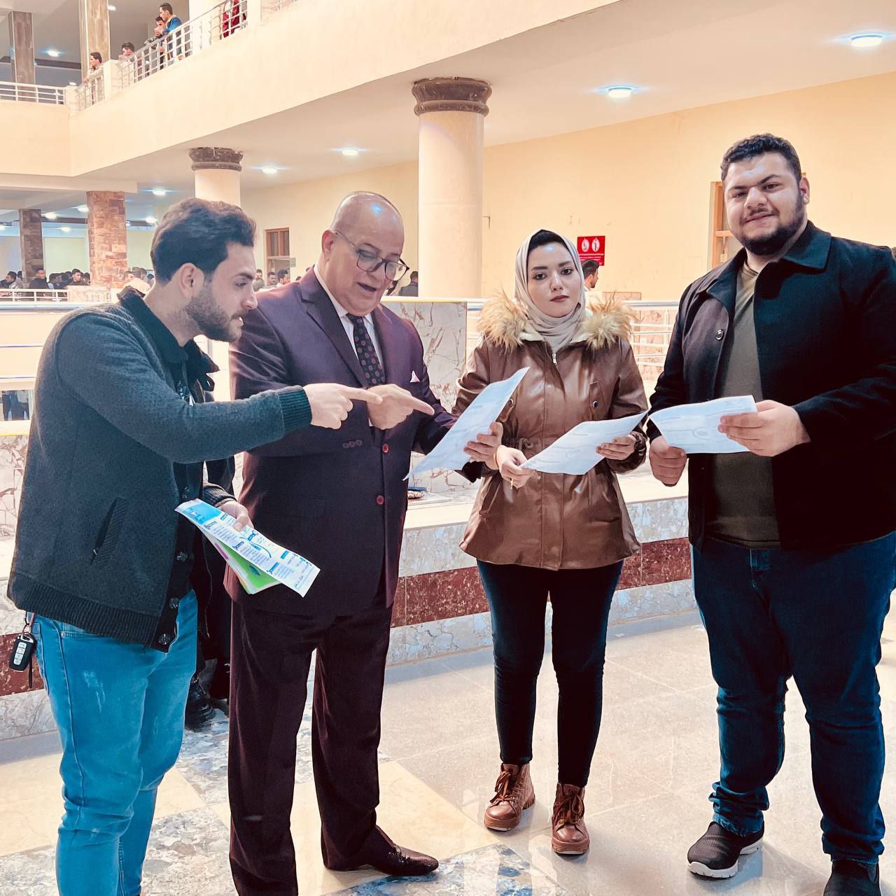 حمله بعنوان "التعرف على انظمه التشغيل "