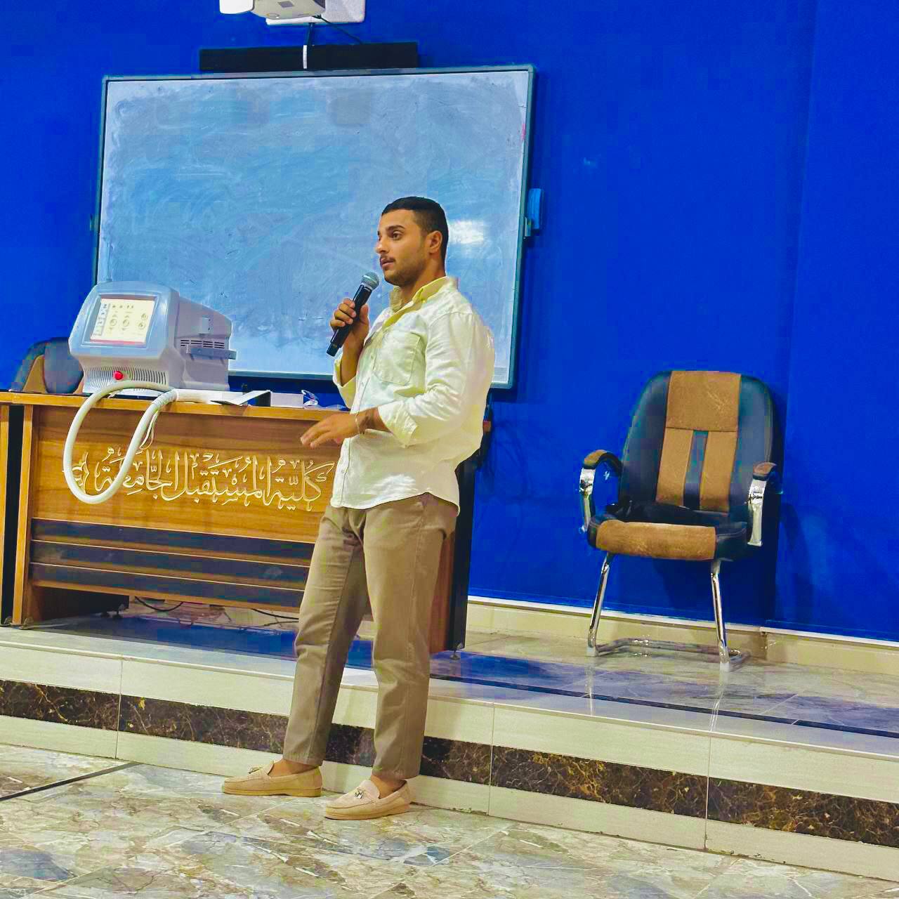 -ورشة علمية بعنوان (التقنيات الحديثة في أجهزة الليزر التجميلية)