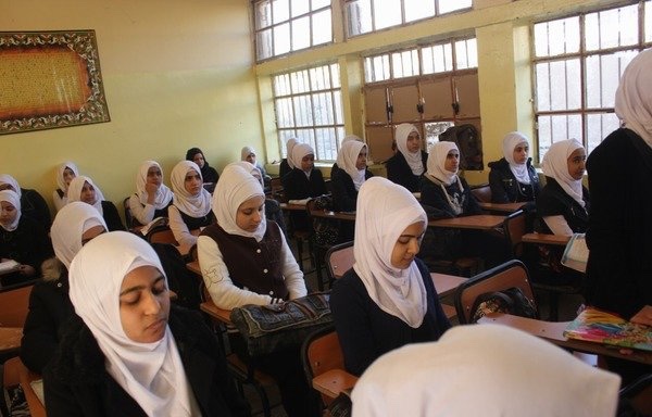 زيارة الى متوسطة الرجاء للبنات في قضاء المحاويل لغرض القاء محاضرة توعوية حول (الغش)