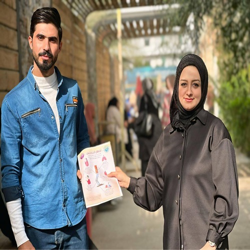 توزيع بروشور  عن مخاطر التدخين و اثارها الجانبية