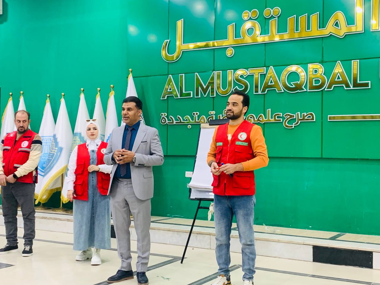 سفراء الاستدامة من الطلبة في قسم الكيمياء الحياتية وبالتعاون مع جمعية الهلال الأحمر ـفرع بابلــ ـ ينظمون ورشة عمل حول الاسعافات الاولية  