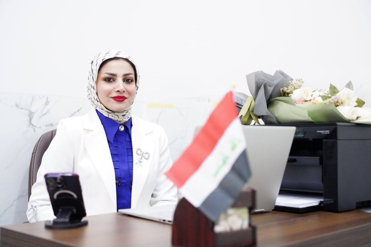 حصول مقرر قسم الكيمياء الحياتية على وسام الجامعة الكبير