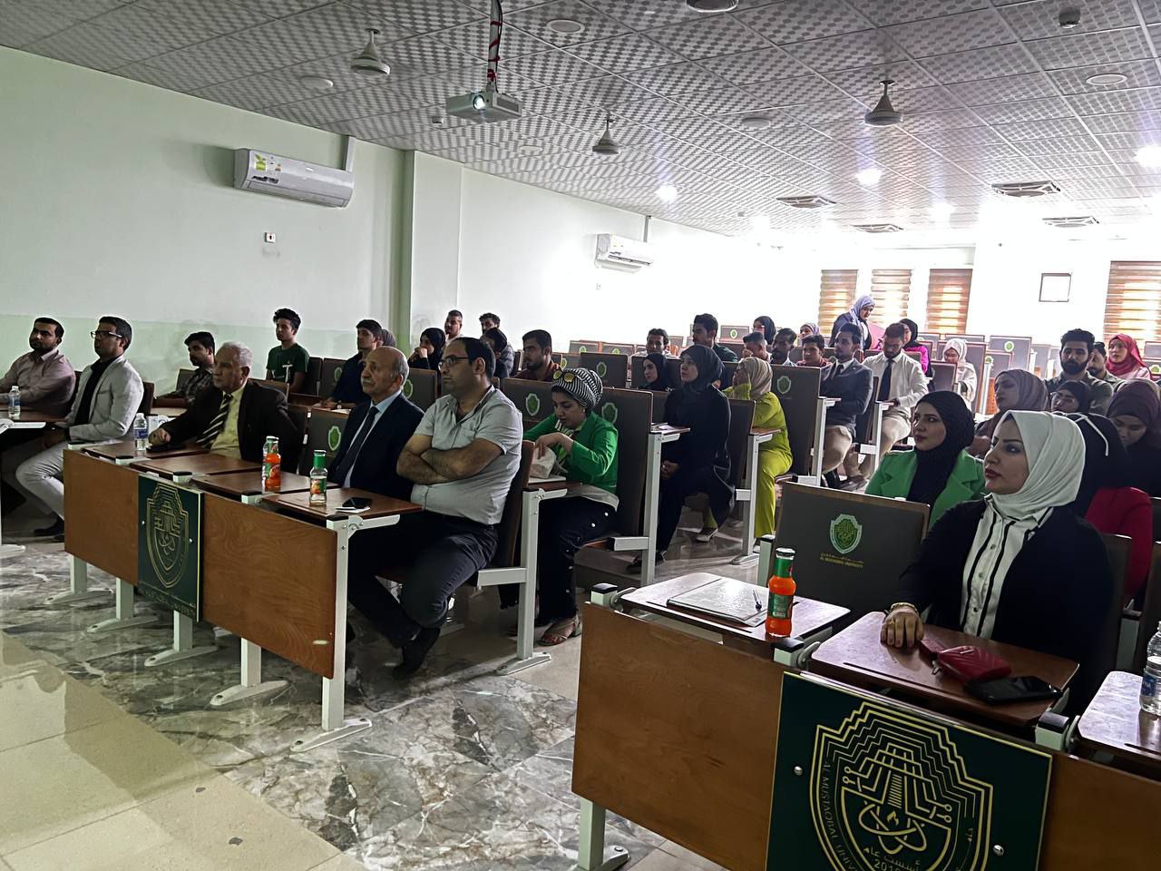 قسم تقنيات الاشعة يقيم ندوة توعوية حول مشاكل العمود الفقري وطرق علاجها يلقيها اخصائي العلاج الطبيعي الدكتور محمد حيدر سليم 