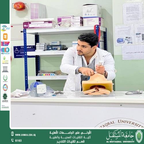 ورشة عملية عن التنبيب الرغامي لطلبة المرحلة الثانية 