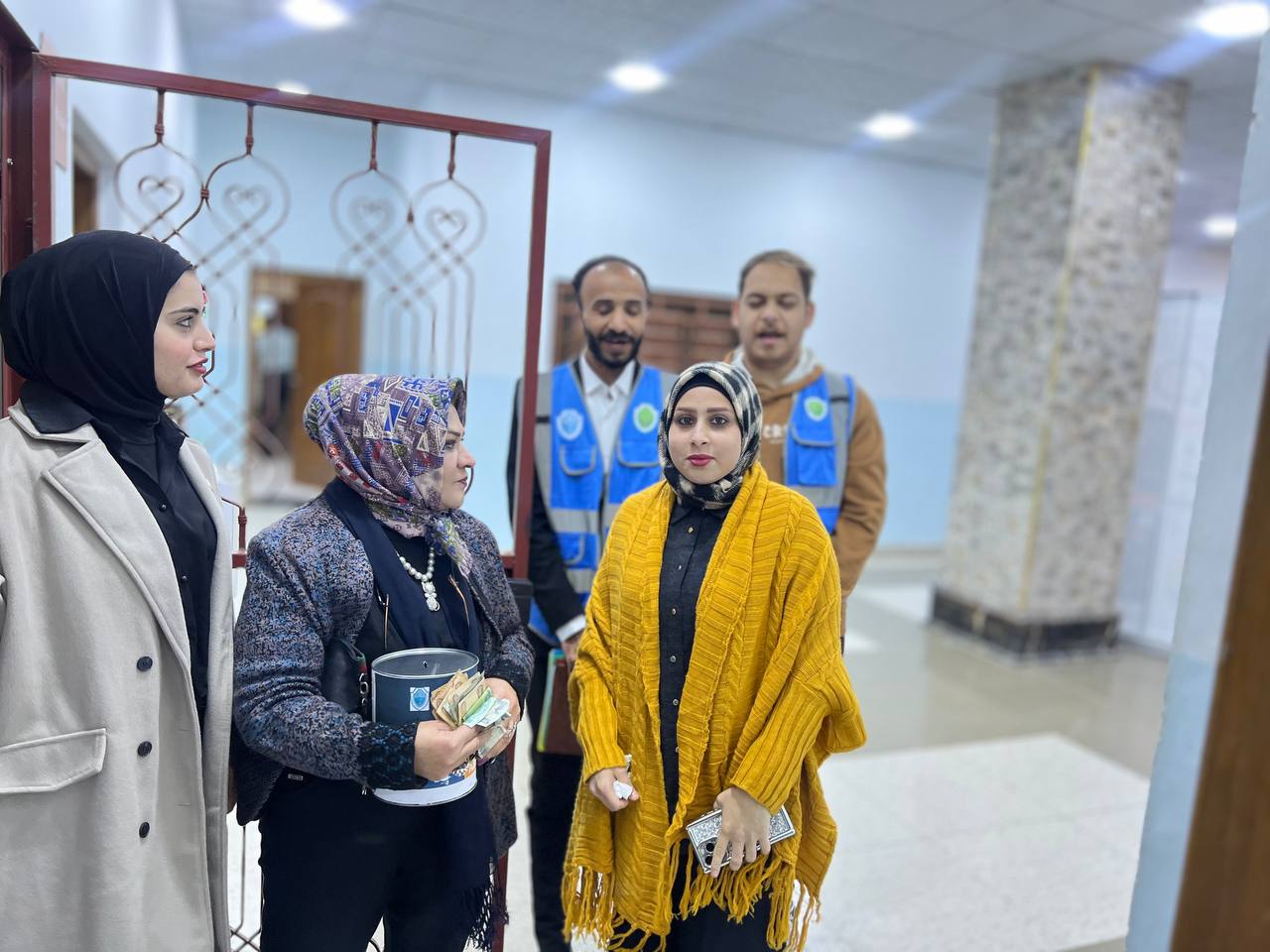 مشاركة قسم الفيزياء الطبية في حملة تطوعية لدعم دار المسنين في بابل .