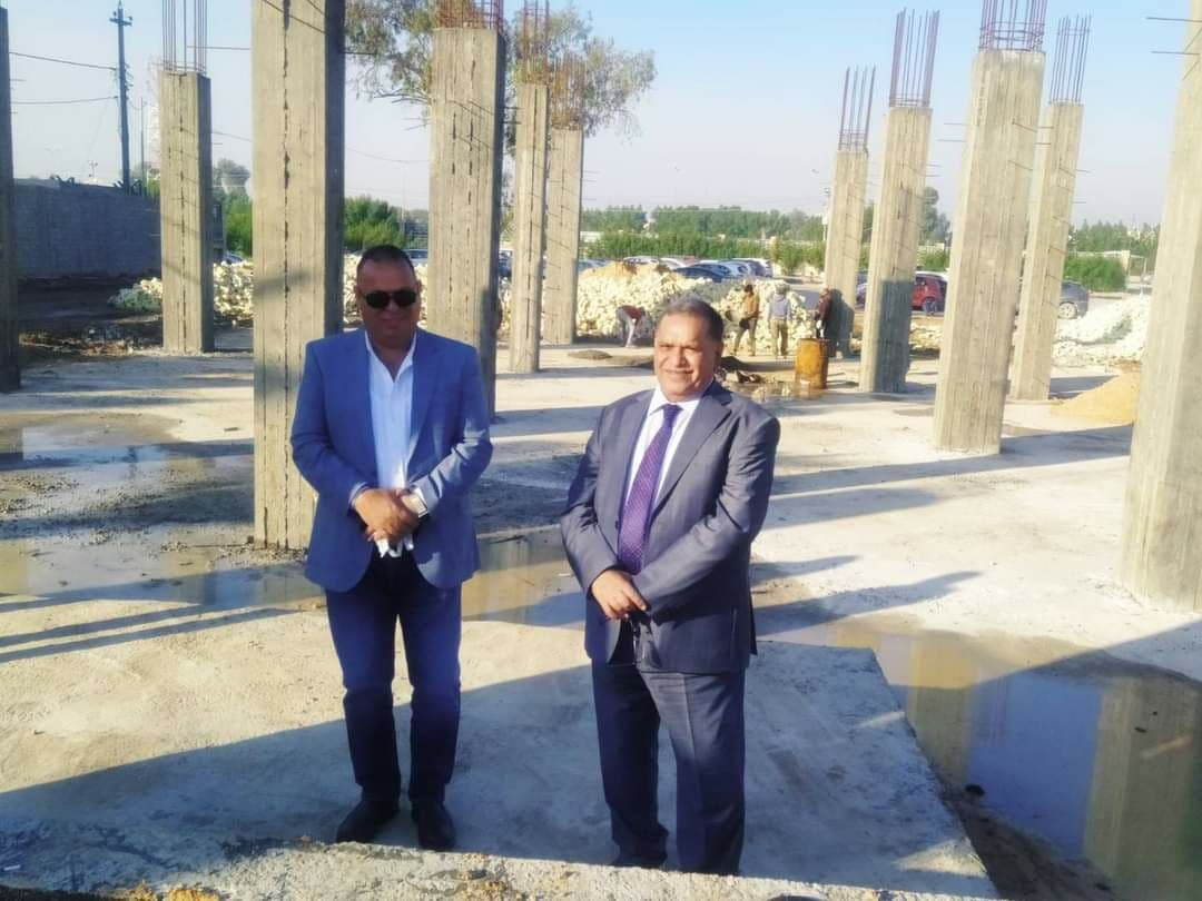 السيد عميد كلية المستقبل الجامعة   يتفقد مراحل تقدم العمل في مباني العيادات الاستشارية لطب الاسنان مع السيد مدير الوحدة الهندسية
