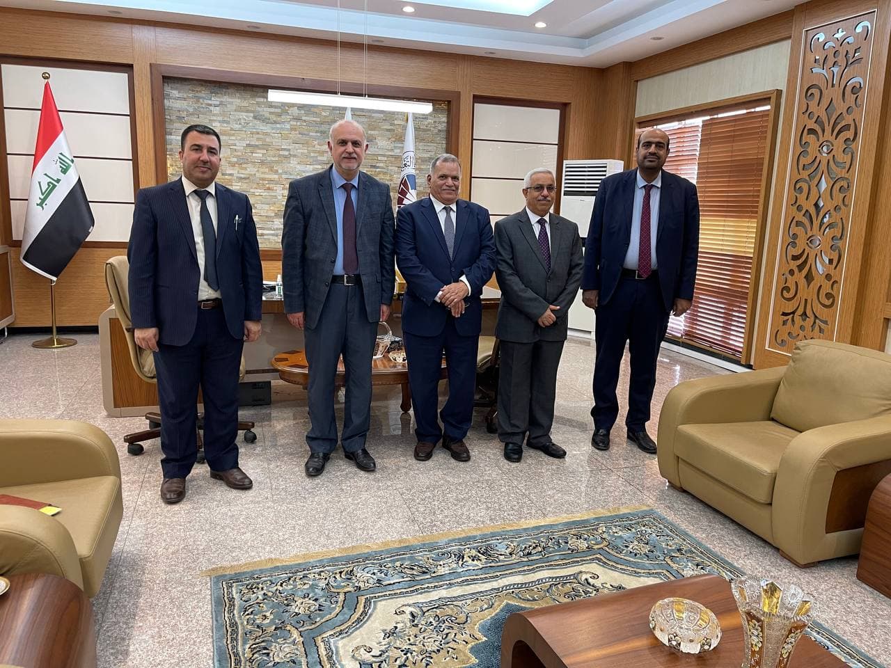 السيد عميد كلية المستقبل الجامعة الاستاذ الدكتور حسن شاكر مجدي يلتقي بالسيد رئيس جامعة النهرين