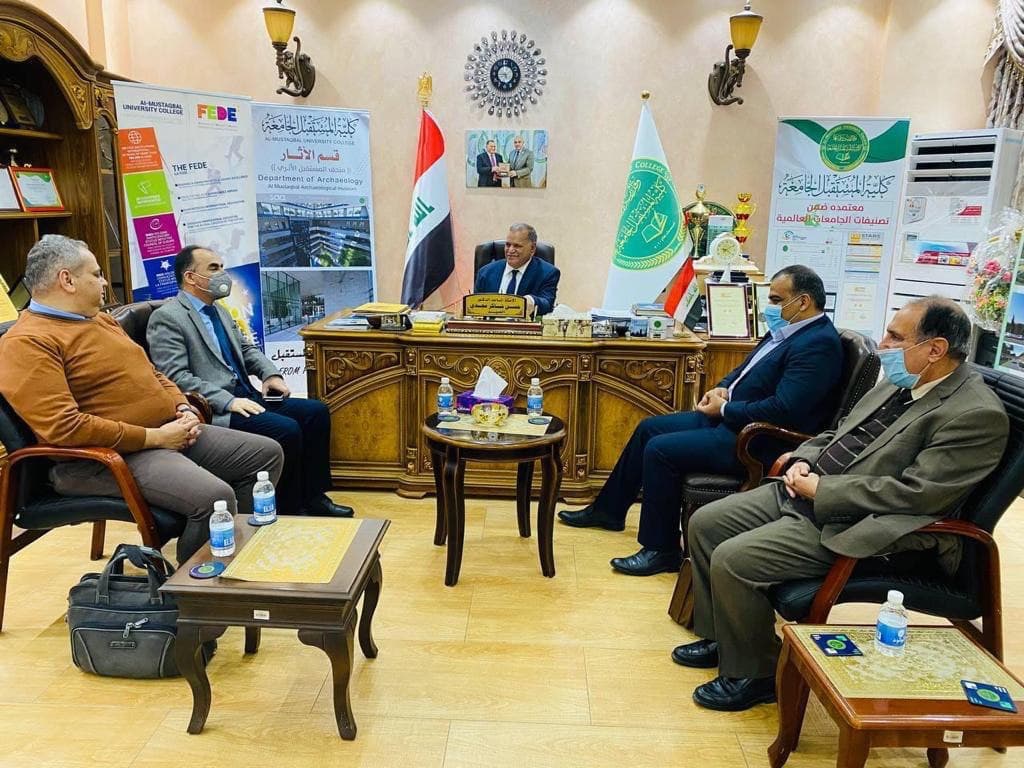 فريق  الاعتماد لاتحاد المهندسين العرب ينظم ورشة تدريبية لمنتسبي  الاقسام الهندسية في كلية المستقبل الجامعة  و استعراض معايير الجودة للاعتماد الهندسي  و سوف يحصل خريجوا و مهندسوا  الكلية    على هويات  مهندسين   تمكنهم من العمل  في كافة الدول العربية و العالمي