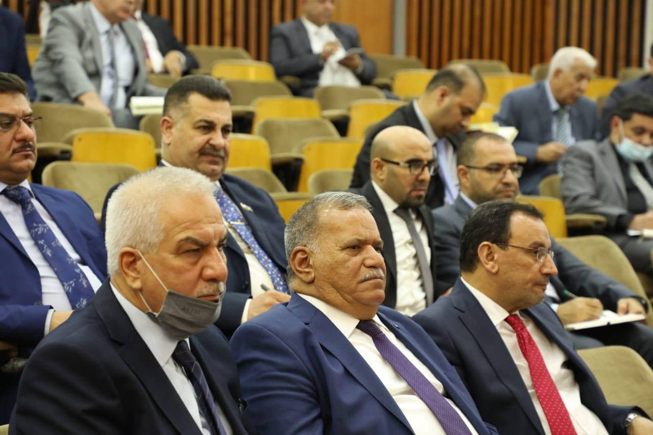 وزارة التعليم العالي والبحث العلمي  تناقش تطوير آليات المنحة المجانية في الجامعات والكليات الأهلية ومشروع زمالات التفوق