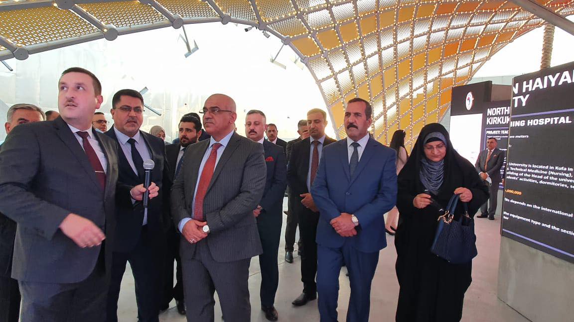 كلية المستقبل تشارك في معرض ( Expo Dubai 2020 )