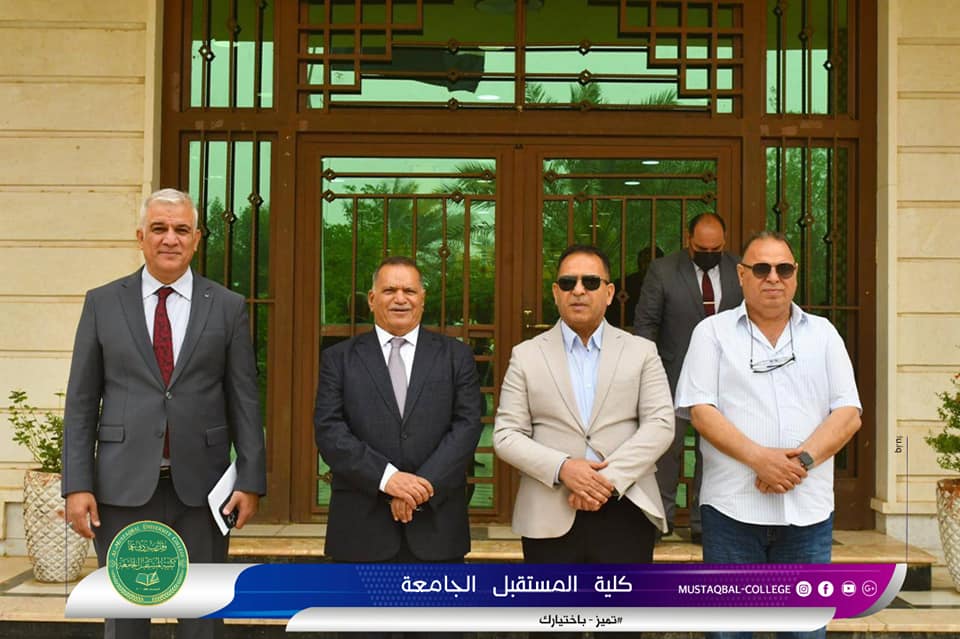 السيد محافظ بابل يزور كلية المستقبل الجامعة مباركا لها حصولها المرتبة الاولى عراقيا 