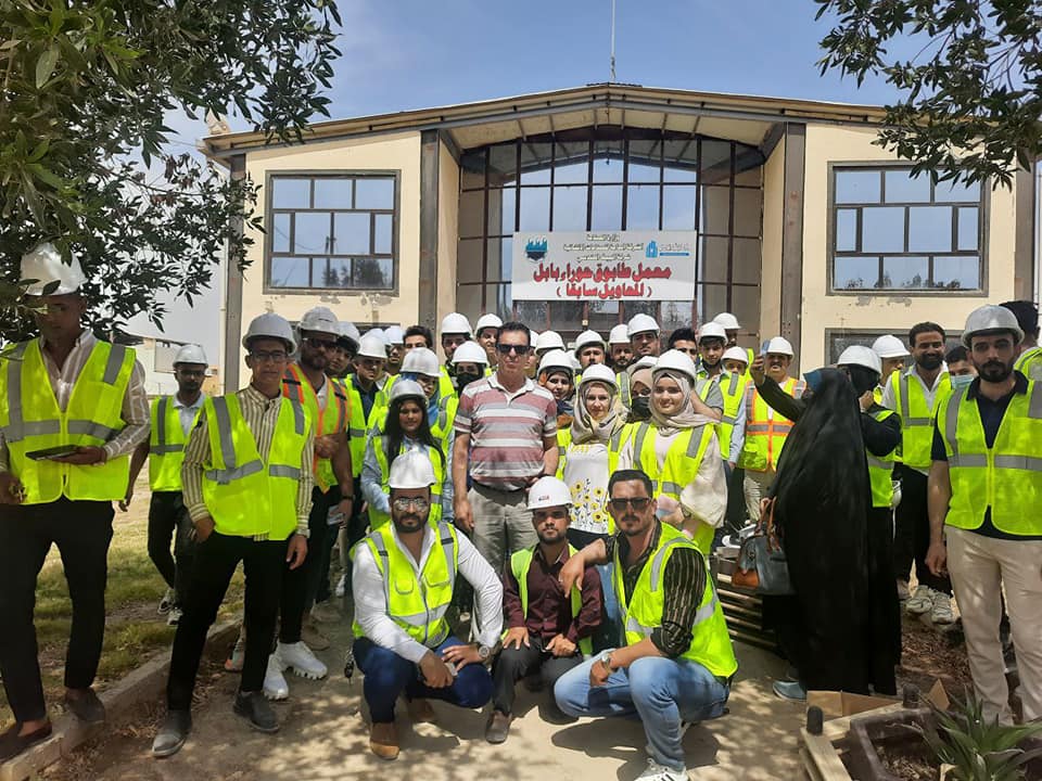 قسم هندسة تقنيات البناء الانشاءات ينظم سفرة علمية الى معمل طابوق حوراء بابل 