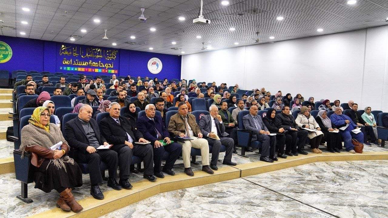 السيد عميد كلية المستقبل الجامعة .. يلتقي بالكادر التدريسي و يؤكد على تهيئة الاستعدادات للامتحانات الفصلية 